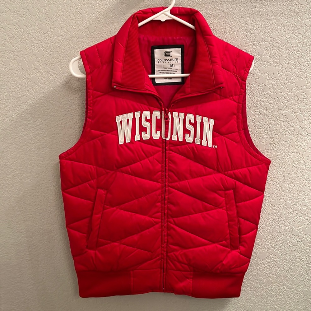 Colosseum Wisconsin Badgers Puffer Vest